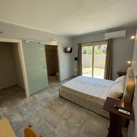 Casa Camere Pistis Ассеміні Екстер'єр фото